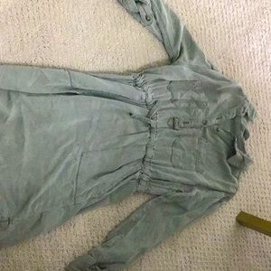 Old Navy dress great quality. Size (6x7) small
